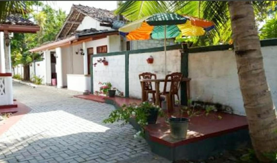 River Side Holiday Inn Weligama Exterior foto