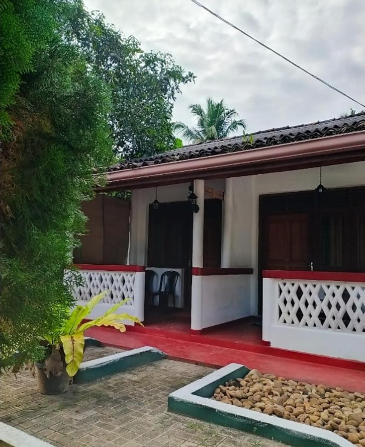 River Side Holiday Inn Weligama Exterior foto